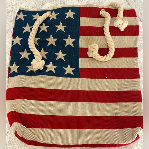 ππΊπΈ USA FLAG LARGE TOTE BAG! BRAND NEW STILL WRAPPED IN PLASTIC. 16βx14β. - Picture 3 of 7